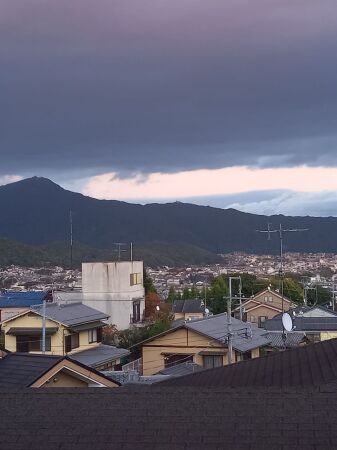 初秋の比叡山.jpg